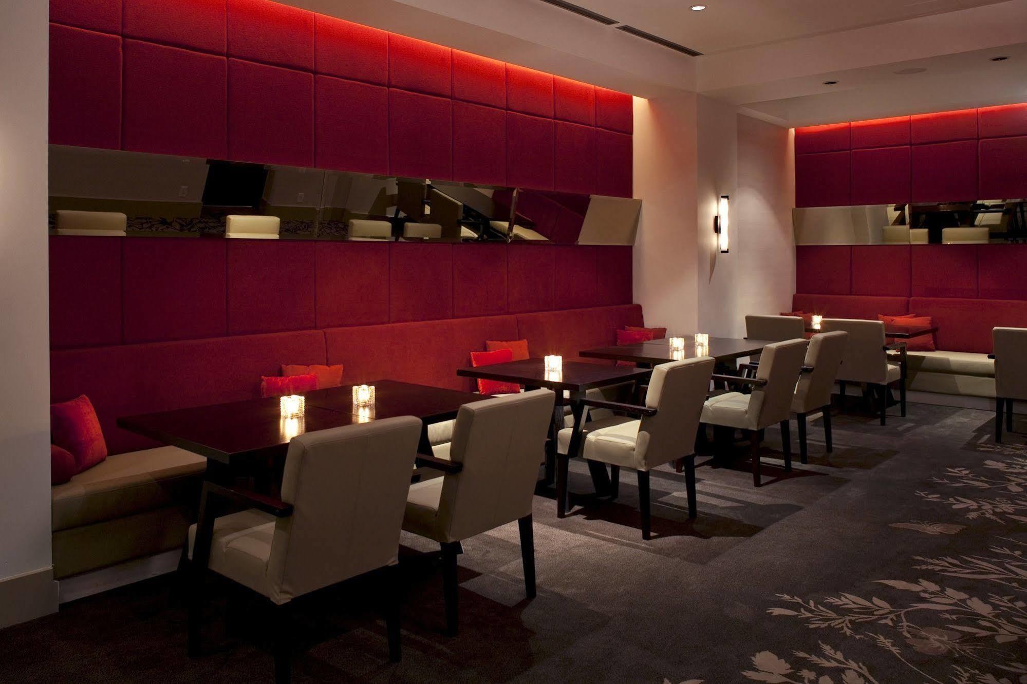 Level Vancouver Yaletown - Seymour 외부 사진 The interior of the restaurant